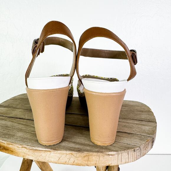 Crocs Leigh II Ankle Strap Graphic Wedges Sandals Hazelnut Gold Y2K 2000s Size 8 - Picture 9 of 12